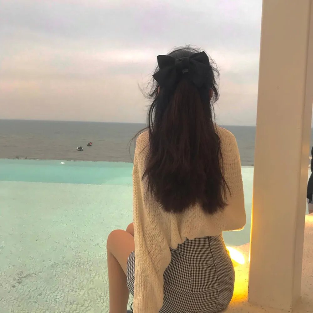 某同志海报
